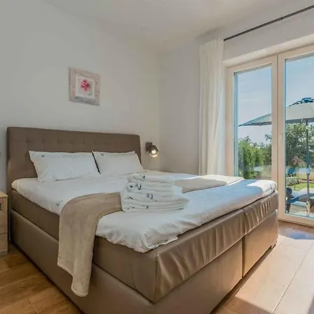 Villa Laura An With Beautiful Sea View And Pool